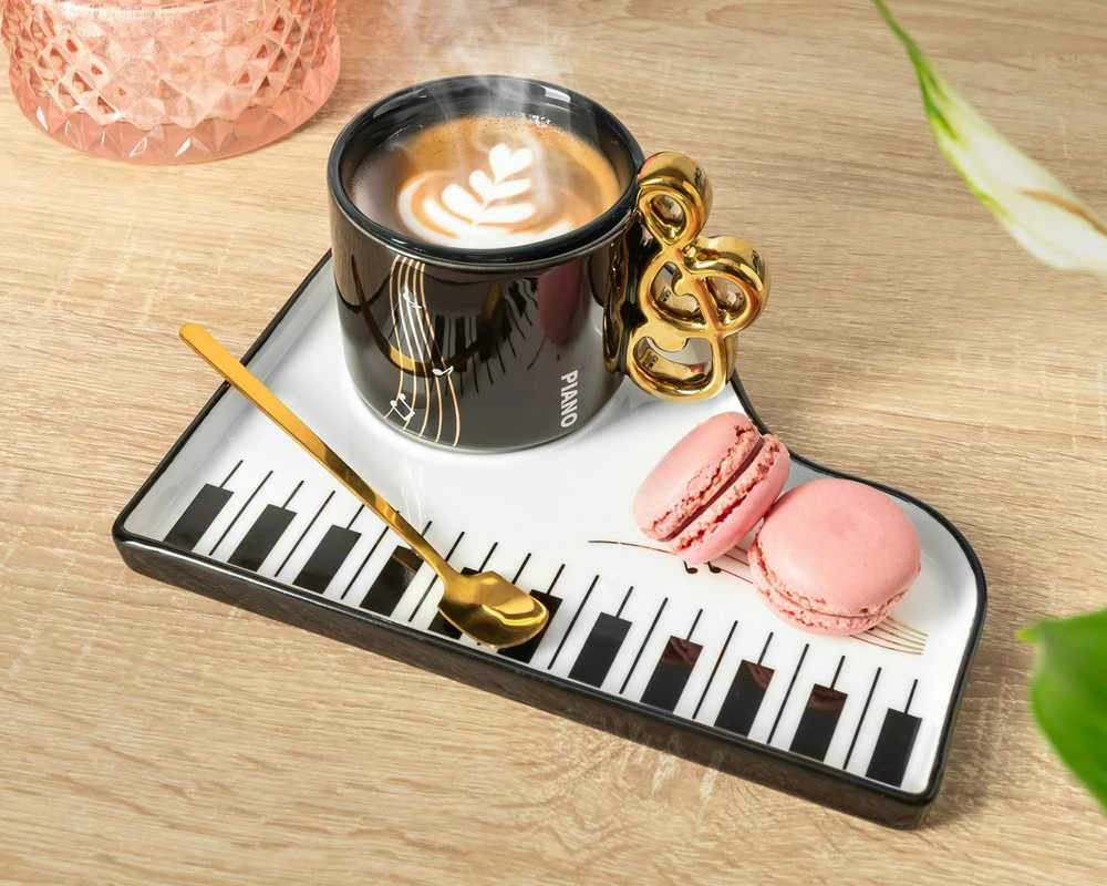 Keraminis kavos muzikos rinkinys su šaukštu ir lėkštute