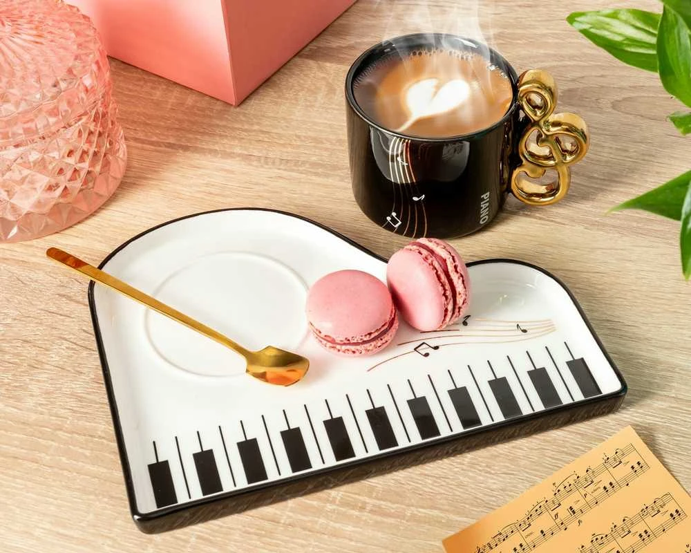 Keraminis kavos muzikos rinkinys su šaukštu ir lėkštute