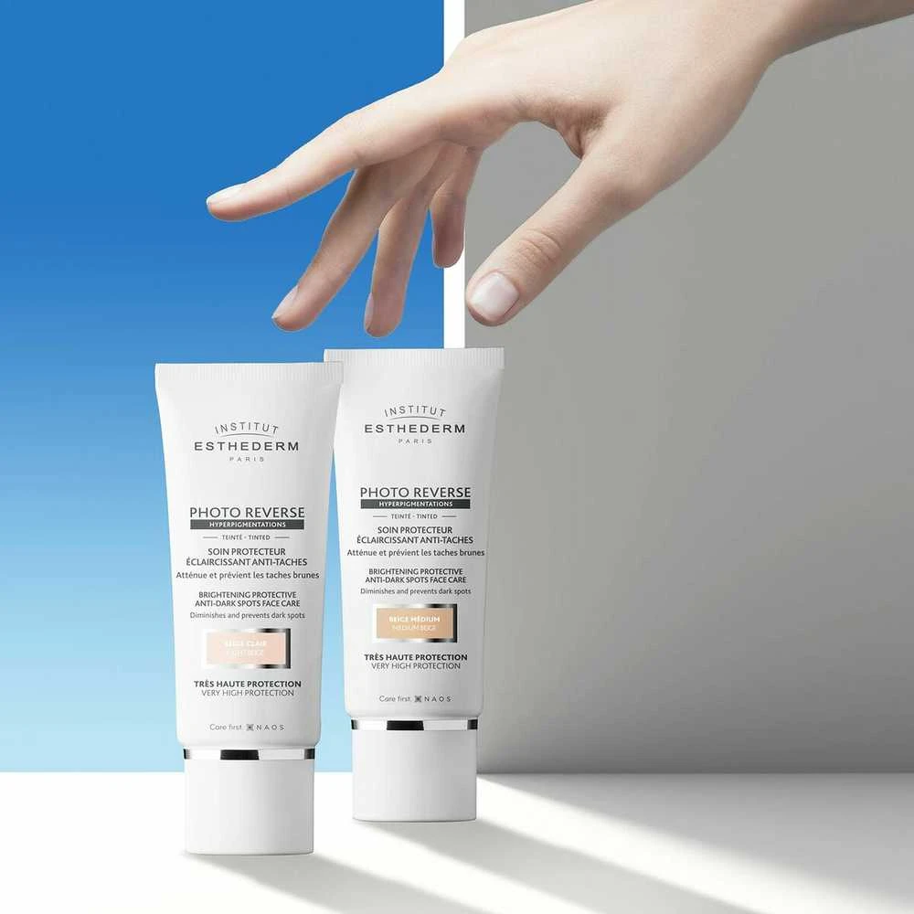 Institut Esthederm Institut Estherderm Photo Reverse rusvai gelsvas Medium apsauginis kremas nuo tamsių dėmių didelė apsauga nuo saulės 50ml