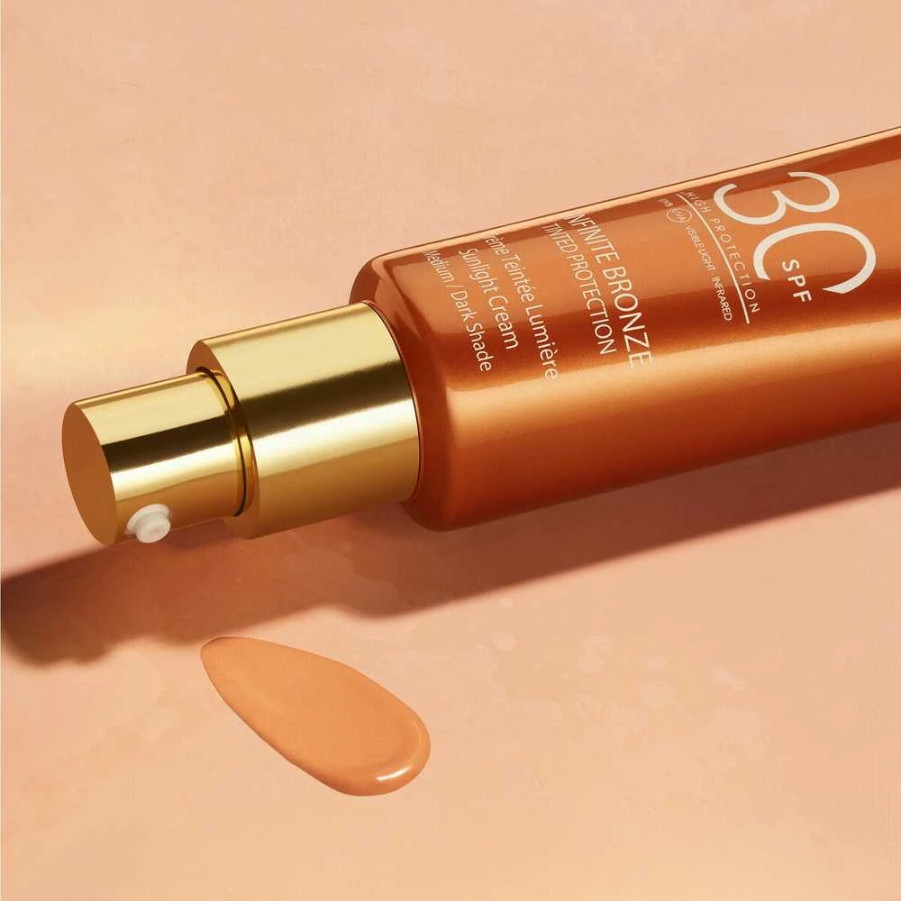 Lancaster Infinite Bronze Tinted Protection SPF 30 apsauginis veido kremas nuo saulės su spalva, atspalvis: Medium, 30 ml
