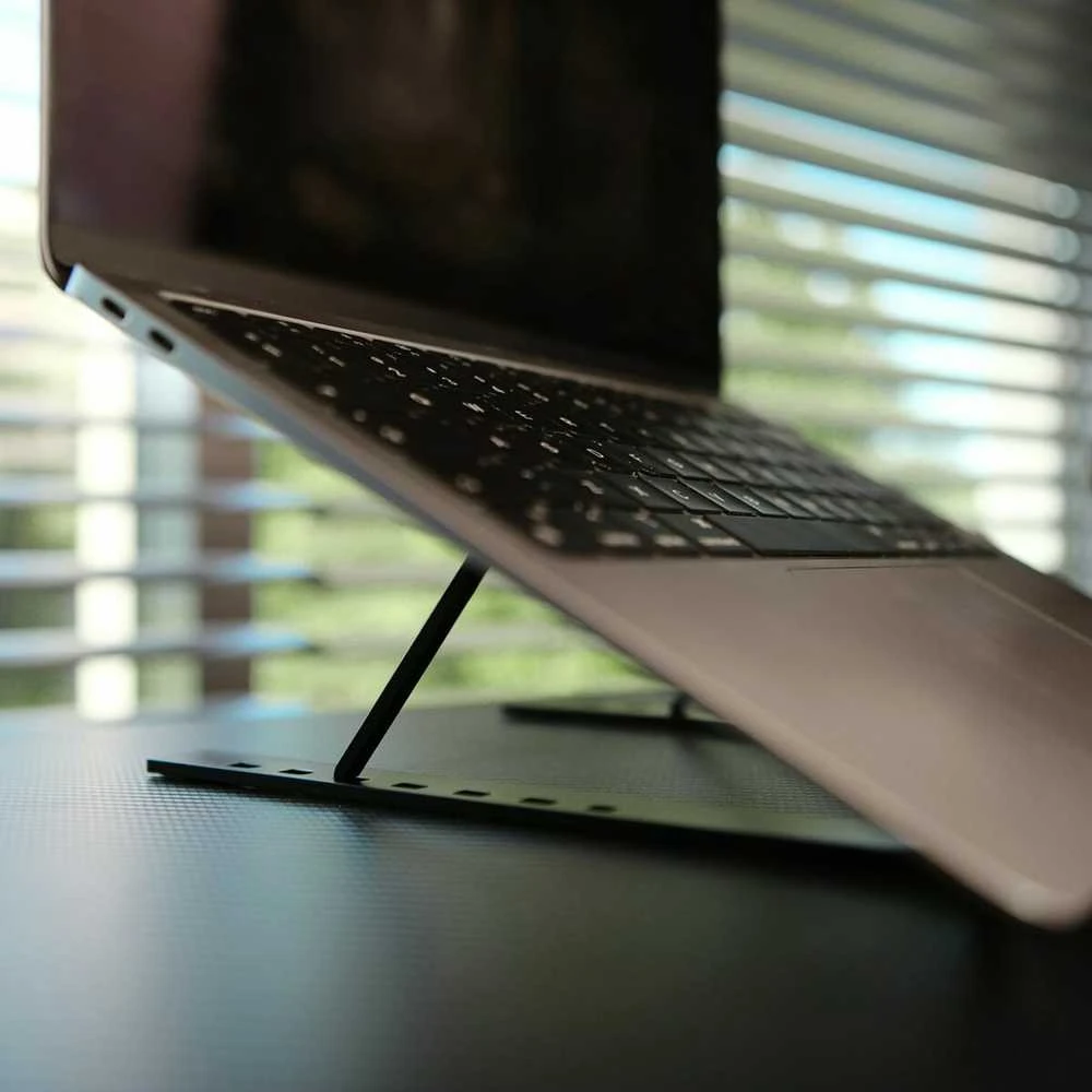 SAVIO PB-05 Office stand for laptop and tablet, juodas, aliuminio