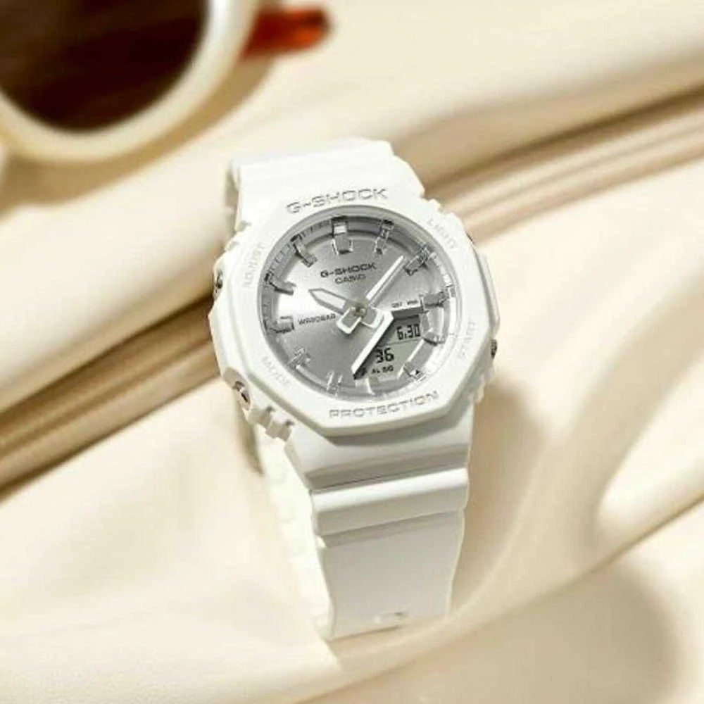 Casio G-shock analoginis-skaitmeninis moteriškas laikrodis GMA-P2100VA-7AER
