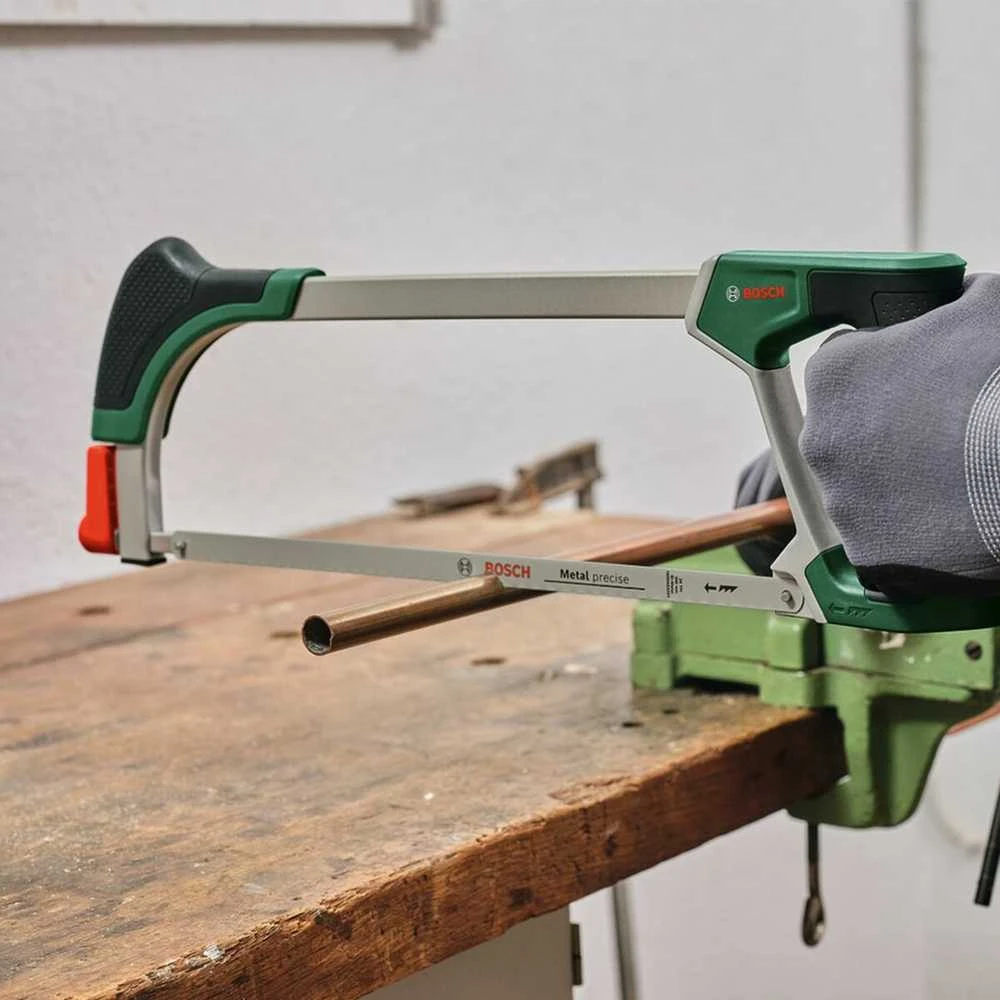 Bosch rankinis pjūklas 300mm