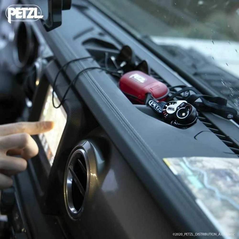 Prožektorius Petzl e+LITE® 50lm (Juoda)