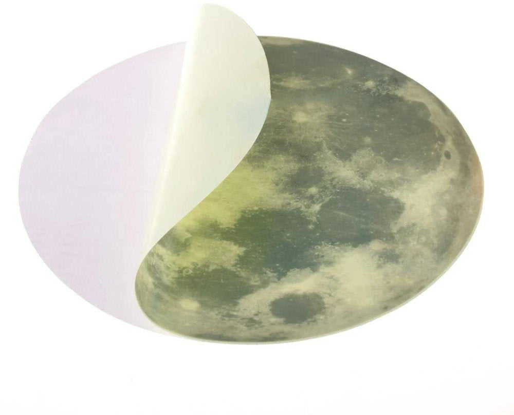 Lipdukas MOON šviečia tamsoje