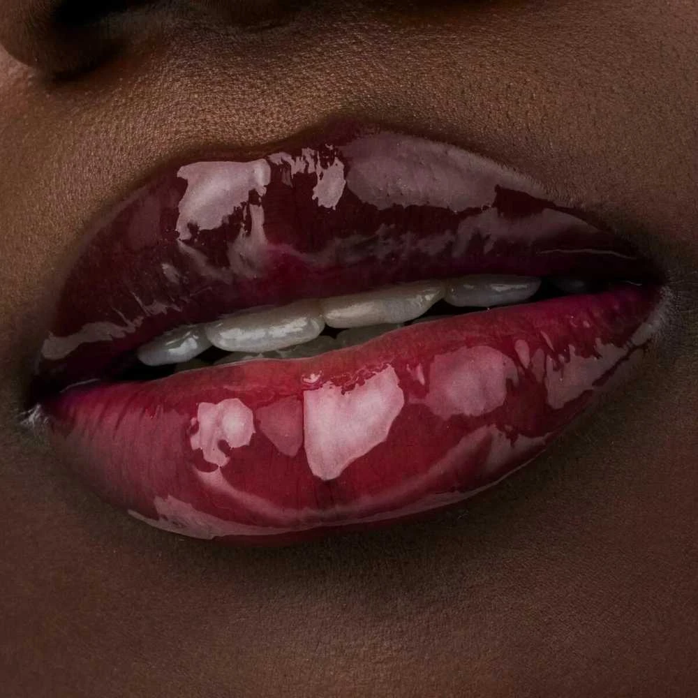 Catrice Lūpų aliejus Glossin' Glow Tinted Lip Oil, 4 ml, spalva: 020 - Drama Mama