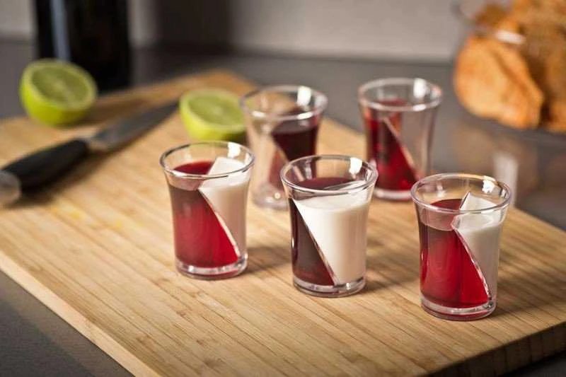 Mažos geriamosios stiklinės „Twister“ 5 vnt.