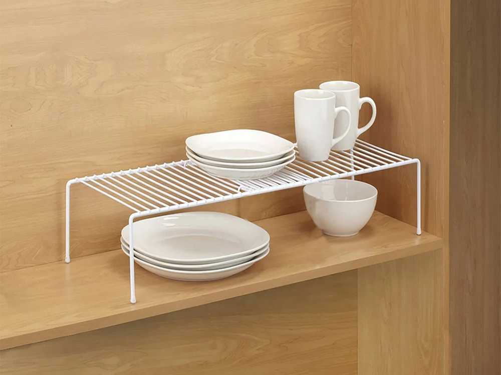 Reguliuojama metalinė lentyna 32-55,5 cm, balta