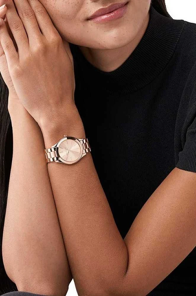 Laikrodis moterims BERING CLASSIC 13426-369 - SZAFIR (zx727a)