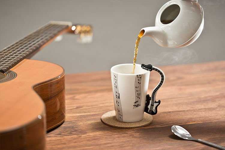 GiftWorld Puodelis Gitara 250ml