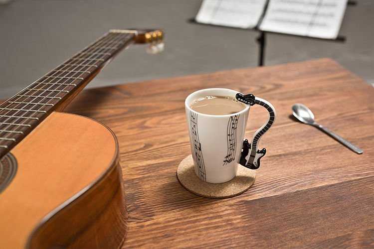 GiftWorld Puodelis Gitara 250ml