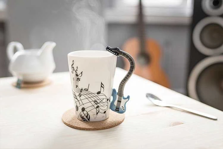 Muzikinis puodelis - MĖLYNA GITARA