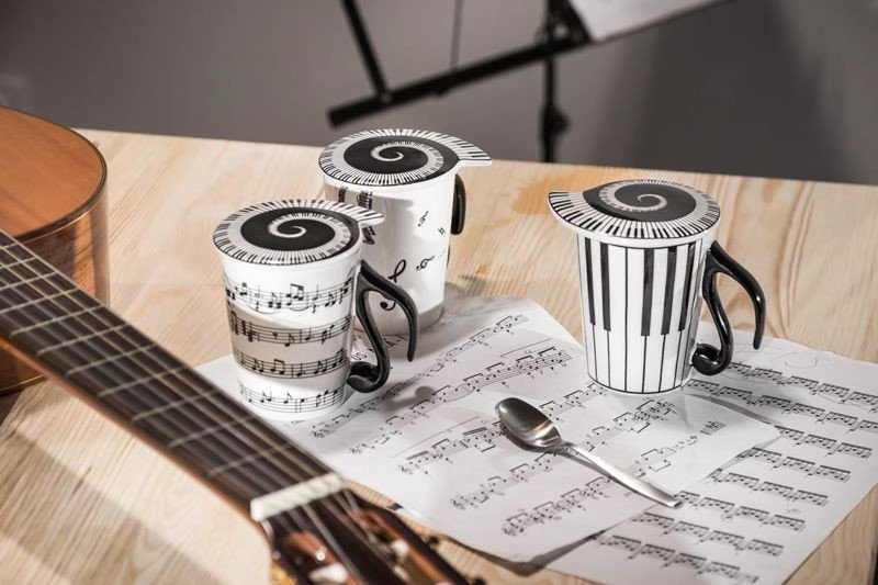 Giftworld Muzikinis puodelis "Natos"