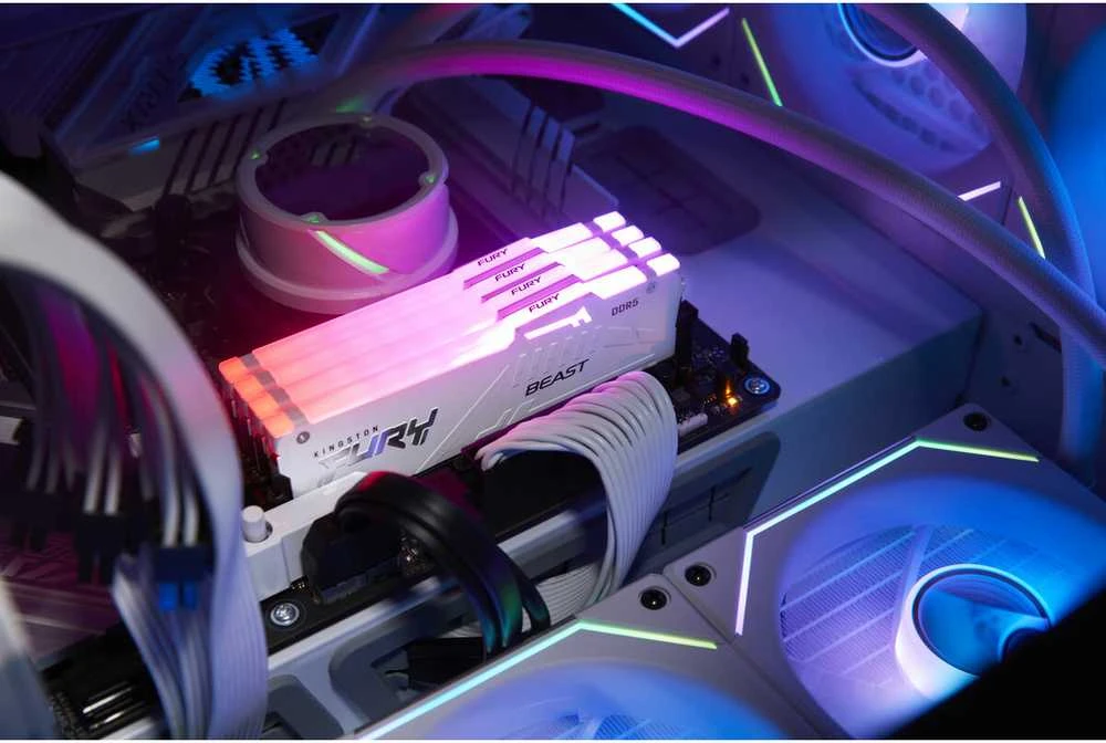 RAM Kingston KF560C30BWEA-32 32GB 6000MT/s DDR5 CL30 DIMM FURY Beast Baltas RGB EXPO | Kingstonas