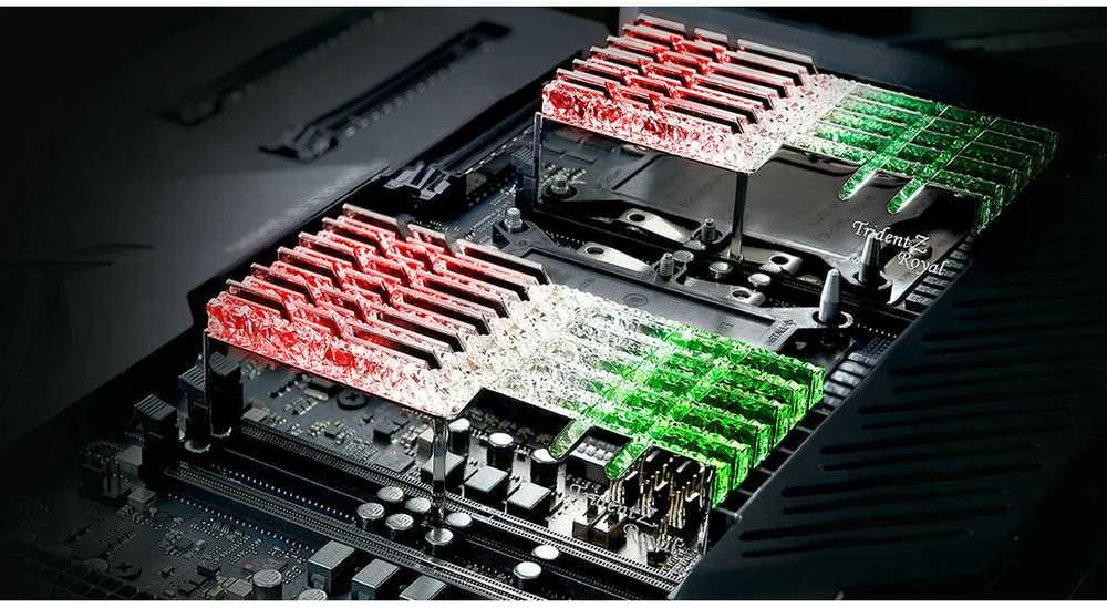 RAM G.Skill Trident Z Royal F4-3600C18D-32GTRS atminties modulis 32 GB 2 x 16 GB DDR4 3600 MHz