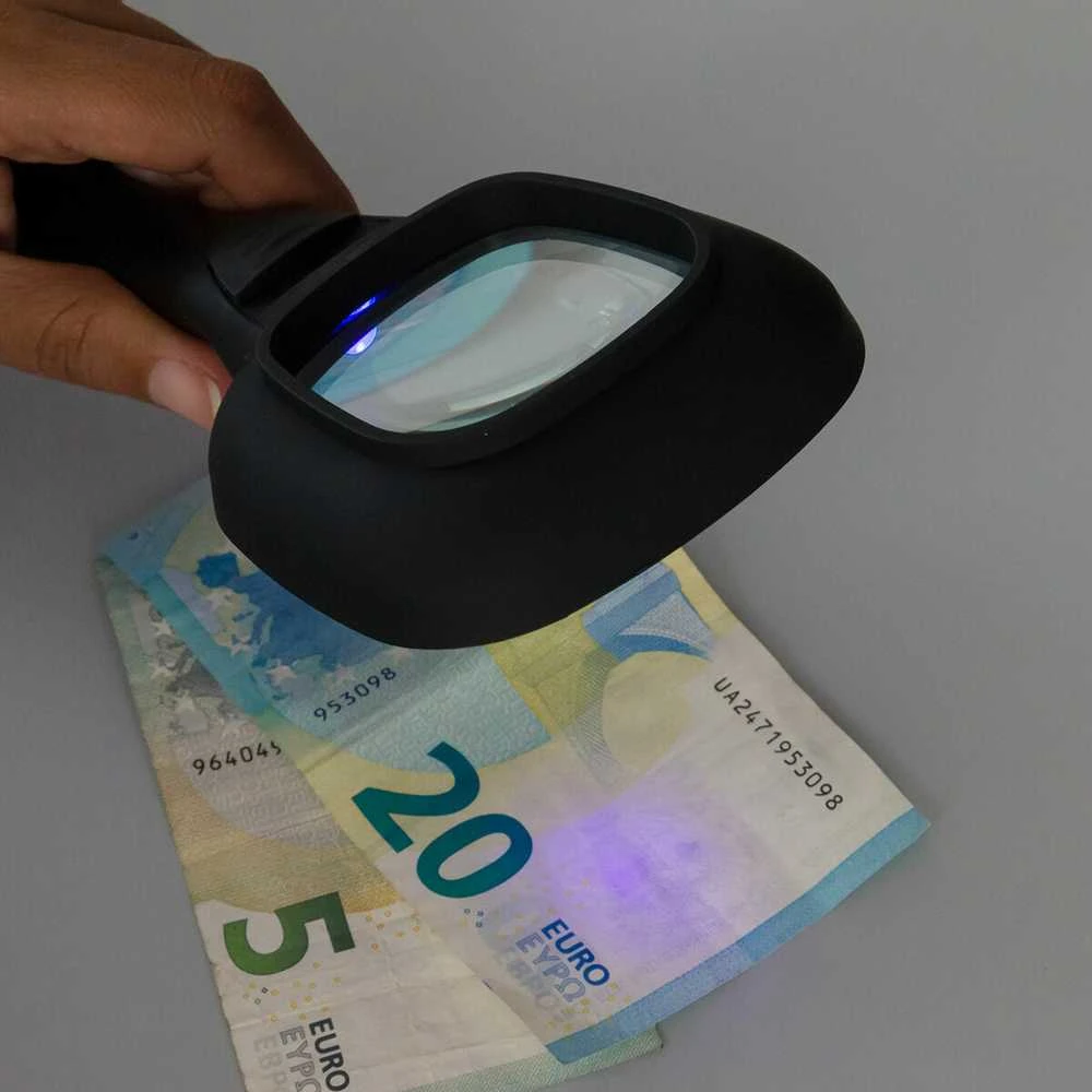 Padidinamasis stiklas su LED šviesa ir ultravioletiniais spinduliais Magiolet InnovaGoods