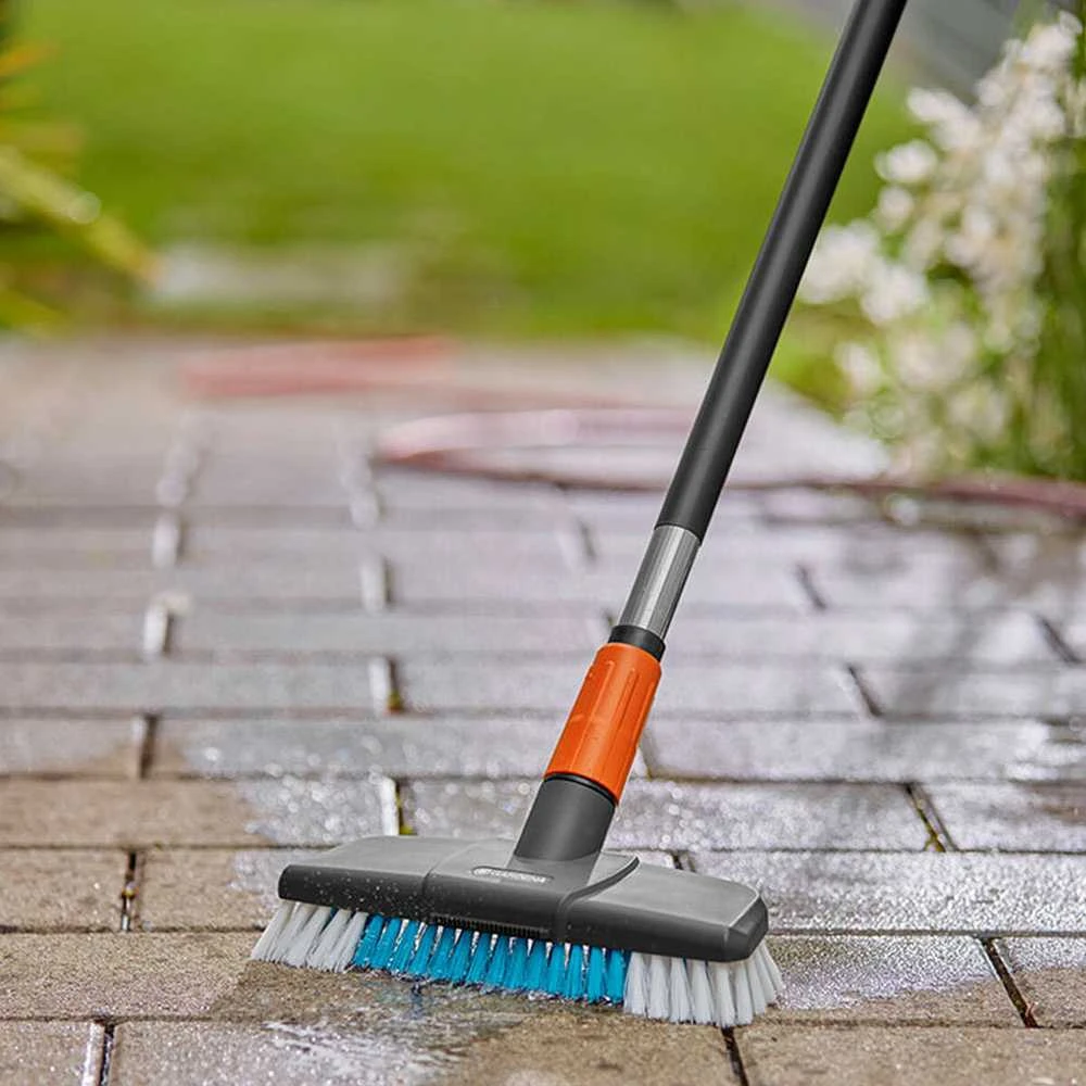 Gardena "Cleansystem" rankena M, didesniems plotams plauti, jungiama prie vandens tiekimo