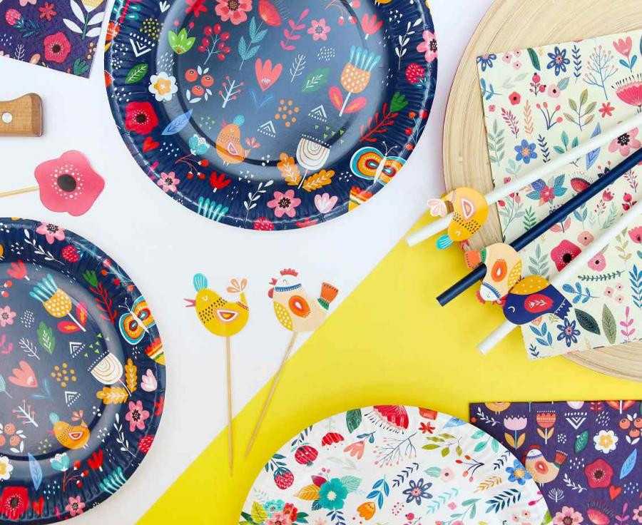 „Pavasario linksmybės“ tamsios popierinės lėkštės, 6 vnt., 18 cm
