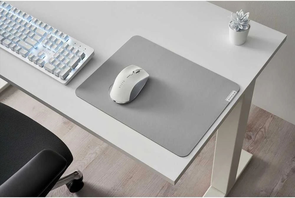 Minkštas pelės kilimėlis produktyvumui Razer Pro Glide