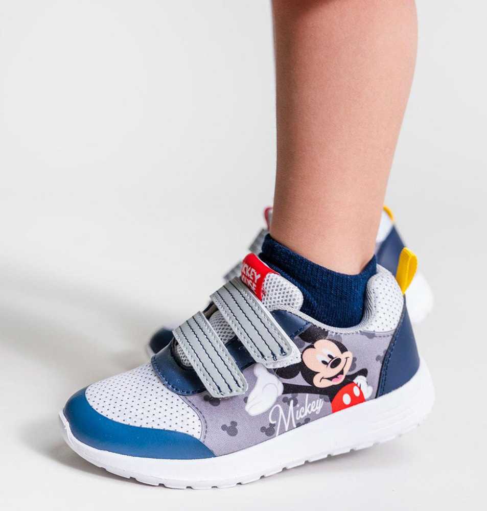 32 pritūpimai Mickey Mouse