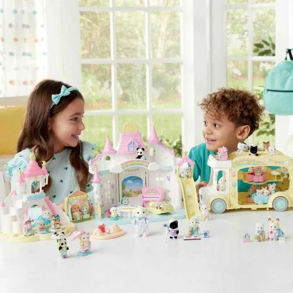 „Sylvanian Families“ – darželio draugai – duetas lietingą dieną (5748)