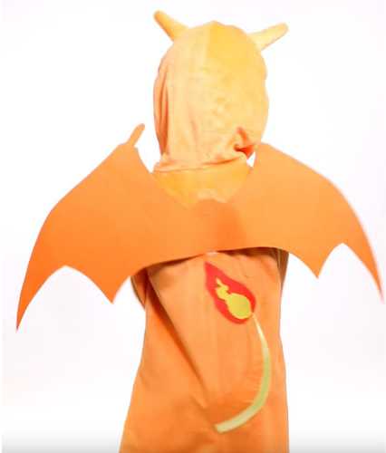Boland Traciks Pokemon Charizard kostume