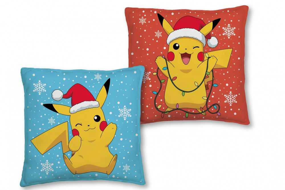 Dvi Pikachu pagalvėlės su kalėdiniu dizainu