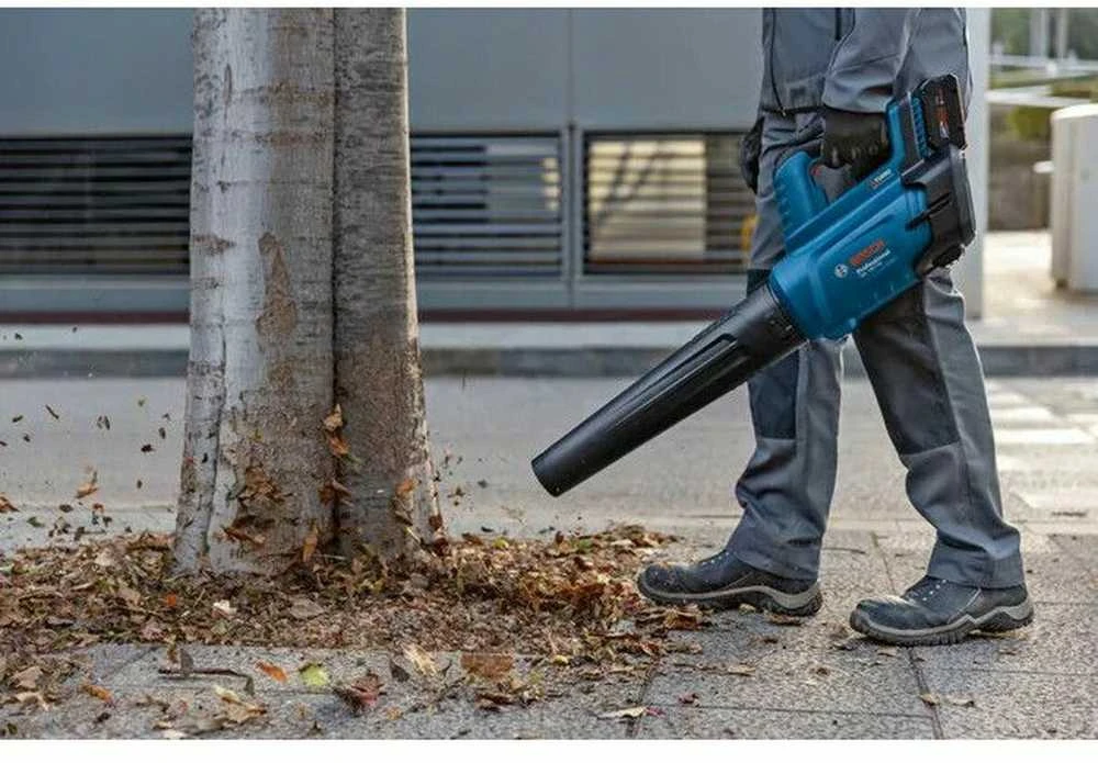 Akumuliatorinis lapų pūstuvas Bosch GBL 18V-750, be akumuliatoriaus ir kroviklio
