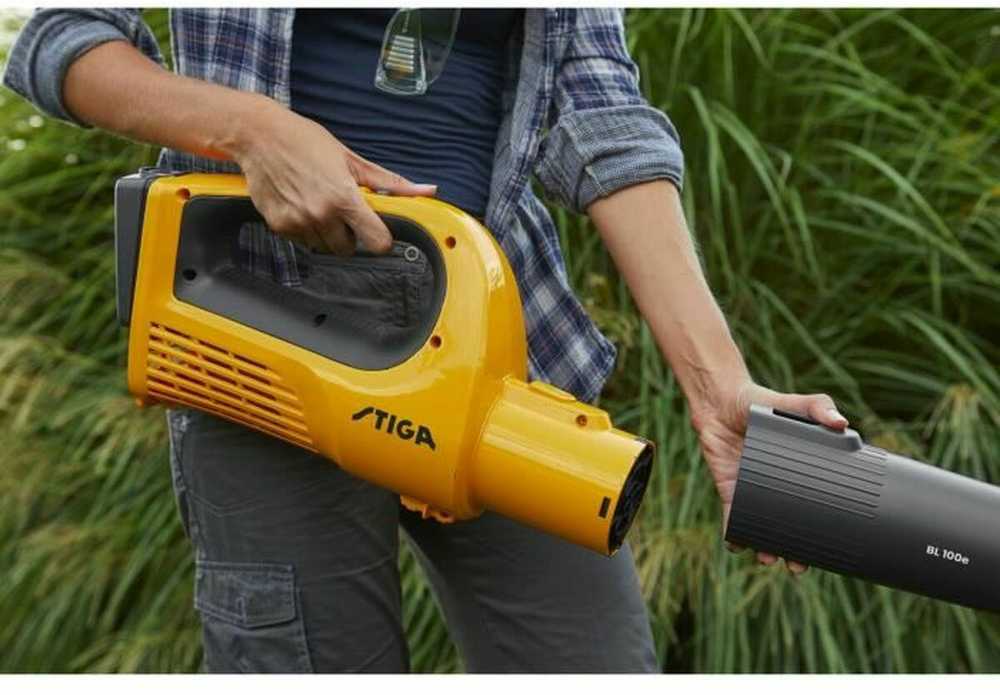 Akumuliatorinis lapų pūstuvas Stiga BL 100e Kit; 20 V; 1x4,0 Ah akum.