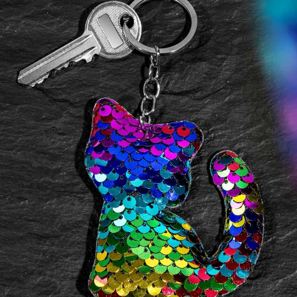 Raktų pakabukas KITTY vaivorykštės blizgučiai