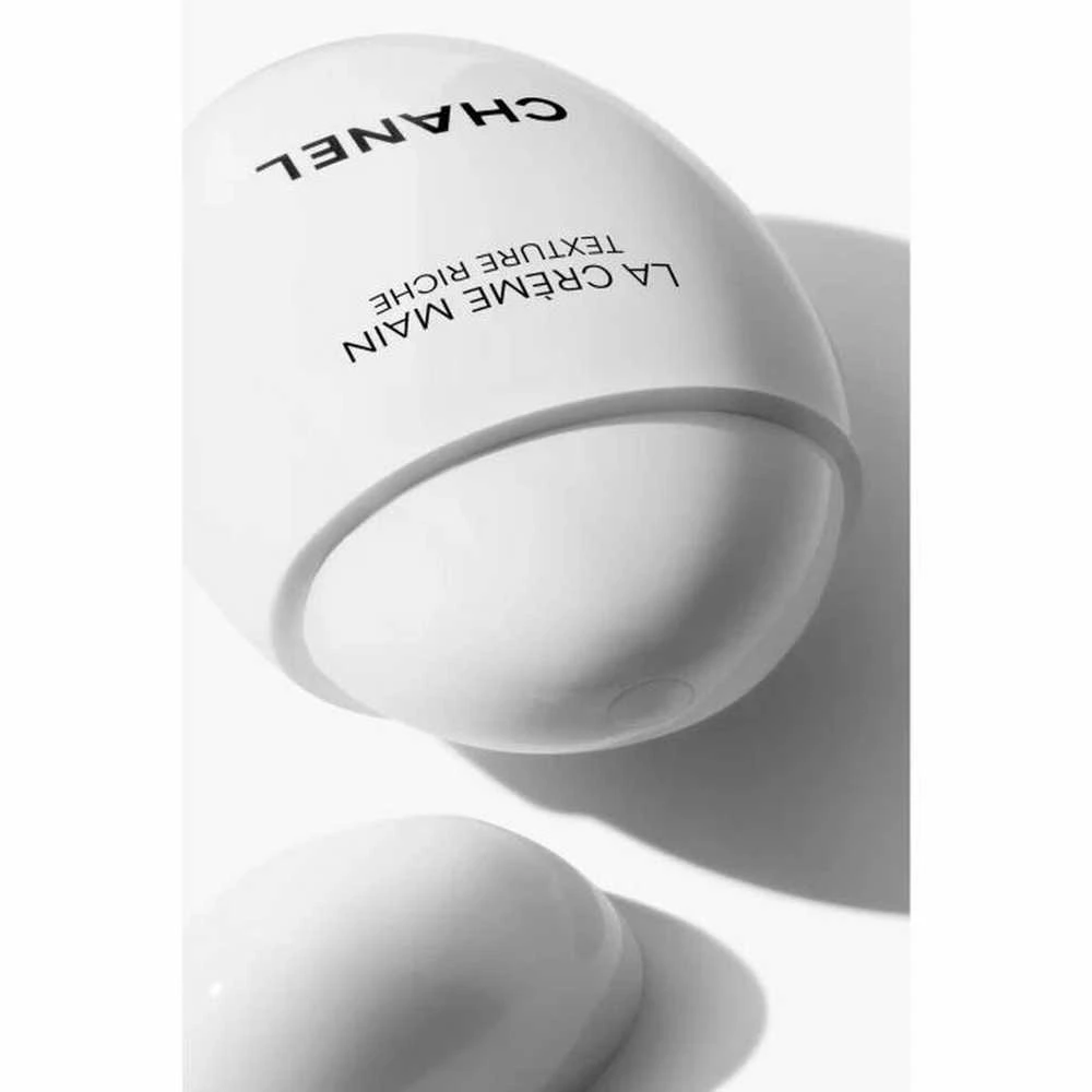Chanel La Creme Main Texture Riche Hand Kreminis maitinantis, apsaugantis ir šviesinantis rankų kremas, 50 ml