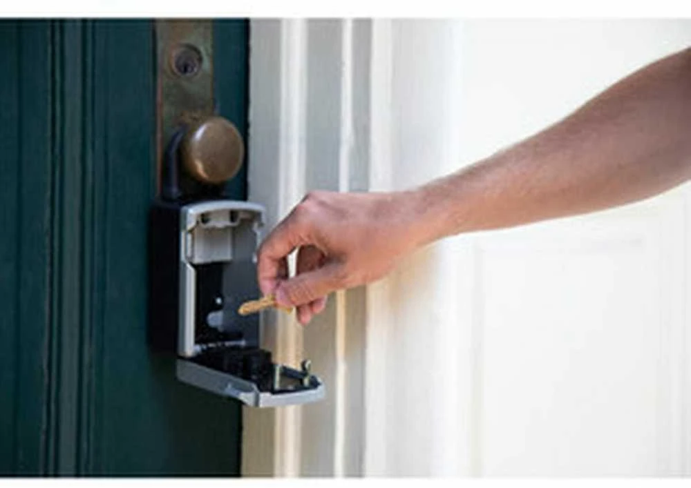 Master Lock Pagrindinis užrakto raktas, saugus „Bluetooth“ su pakabu 5440EURD