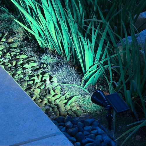 Saulės energija varomas sodo šviestuvas – Gardlov 24002 su reflektoriumi