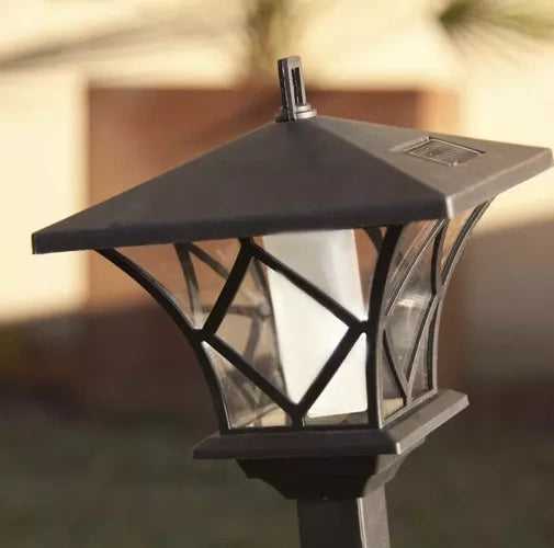 Saulės energija varomas sodo šviestuvas – Gardlov Lantern