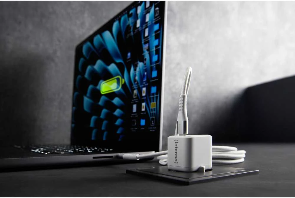 Maitinimo adapteris USB-C 7803042 INTENSO