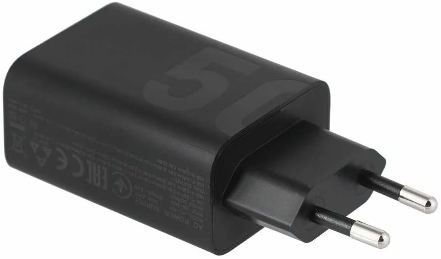 Įkroviklis Motorola TurboPower 50W dvigubas USB-C/USB-A su USB-C laidu 1m juodos spalvos