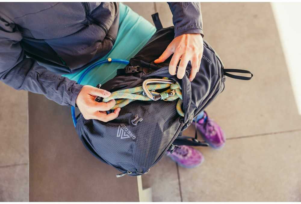 Gregory Nano Hiking backpack 24 l Juodas