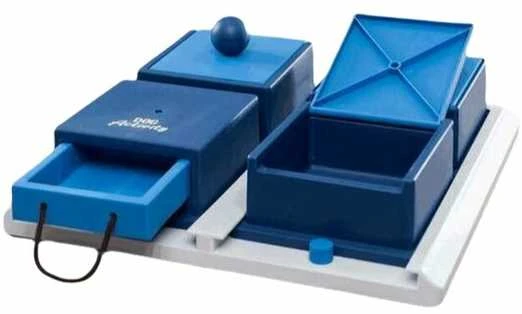 Trixie ŽAISLAS ŠUNUI "POKER BOX" 31x10x31cm