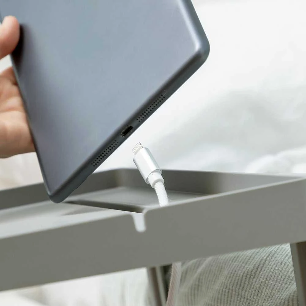 „InnovaGoods Universali“ stovo lentyna, pritvirtinta prie lovos