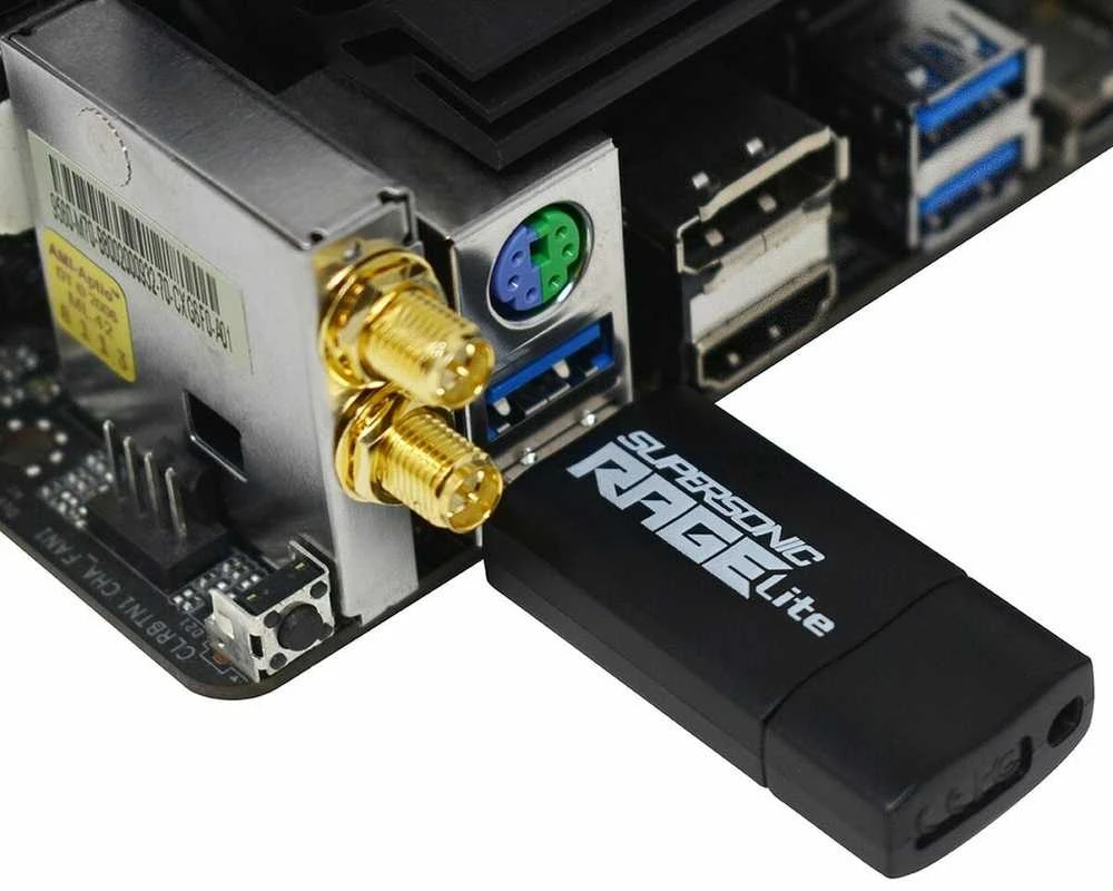 USB Atmintinė - Patriot Supersonic Rage Lite 64GB USB 3.2 Gen 1 Juoda