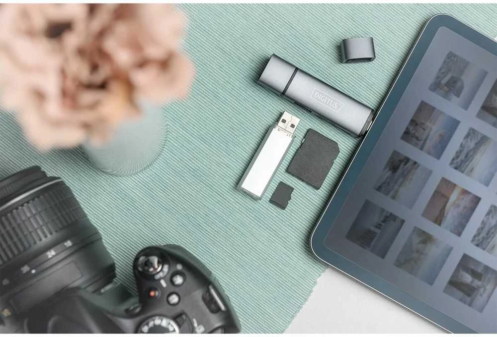 Assmann Electronic DIGITUS DA-70886 Combo kortelių skaitytuvo šakotuvas USB-C+USB 3.0 1x SD 1xMicroSD 1xUSB 3.0 pilkas