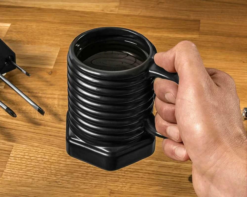 GM Puodelis "Varžtas"