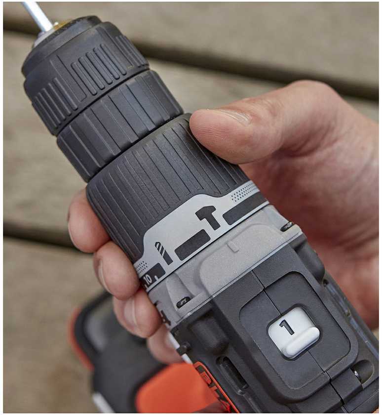 Black & Decker Juodas & Decker Suktuvas-gręžtuvas Juodas & Decker BDCHD12S1-XJ; 12 V; 1x1,5 Ah akum.