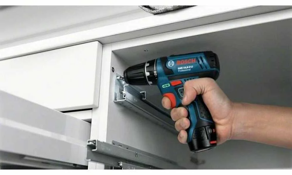 Bosch akumuliatorinis smūginis suktuvas - gręžtuvas GSB 12V-15 2x2.0Ah 06019B690H