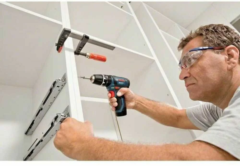 Bosch akumuliatorinis smūginis suktuvas - gręžtuvas GSB 12V-15 2x2.0Ah 06019B690H