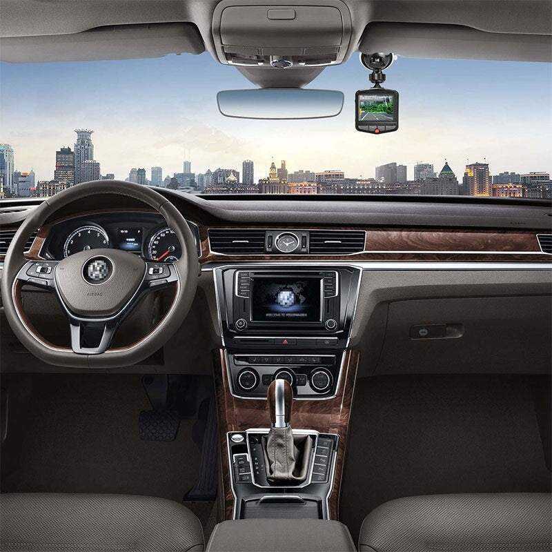Automobilinė vaizdo kamera Full HD su LCD ekranu
