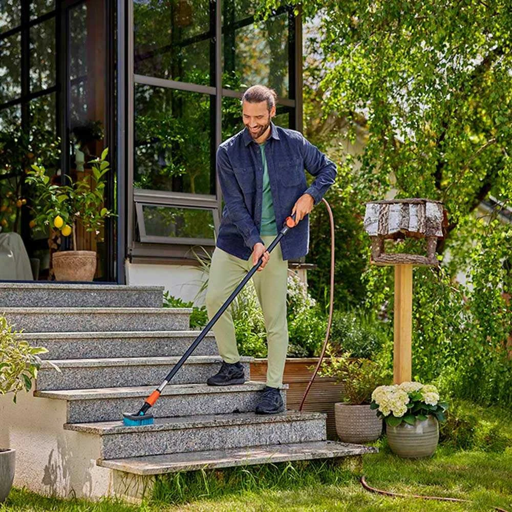Gardena "Cleansystem" plovimo šepetys "Hard Flex" didesniems, atspariems subraižymui paviršiams