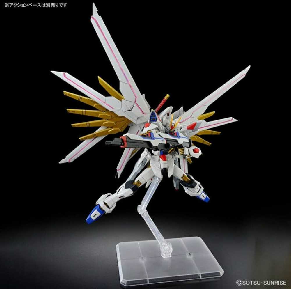 Bandai HGCE 1/144 MIGHTY STRIKE FREEDOM GUNDAM