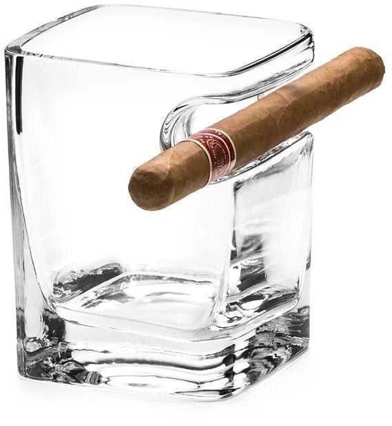 Stiklinė viskiui su cigaro laikikliu