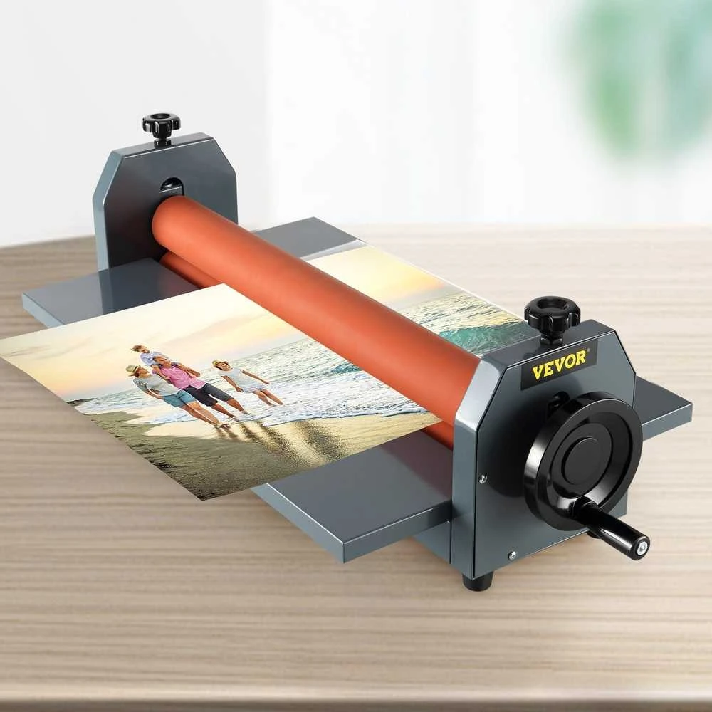 980 mm rankinis šalto valcavimo laminatorius, skirtas vinilo nuotraukų plėvelės montavimui, didelio našumo laminavimo aparatas